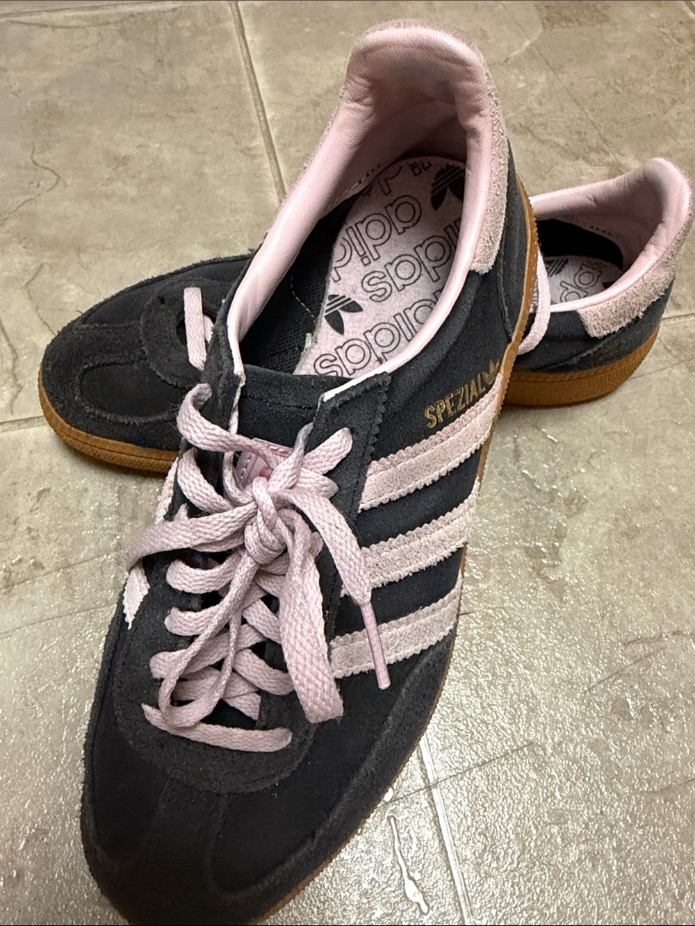 Adidas Spezial Women’s Suede Sneakers in Black and Pink Size 6